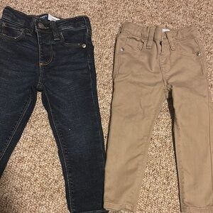 Old Navy Toddler Skinny Jeans 2T (2 pairs)